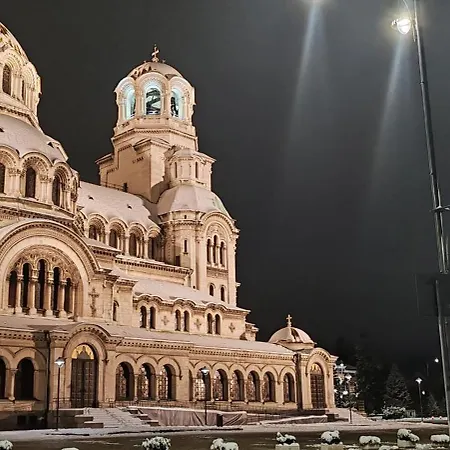 Spacious, Comfortable Apartamento